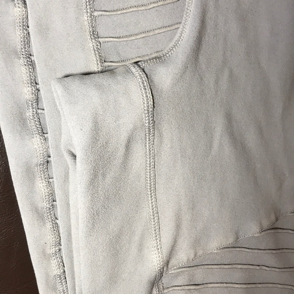 ALO Yoga High-waist Washed Moto Legging - Picture 7 of 10